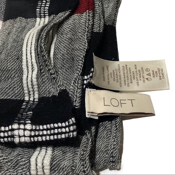 LOFT | Wool Blend Infinity Scarf - Picture 5 of 6
